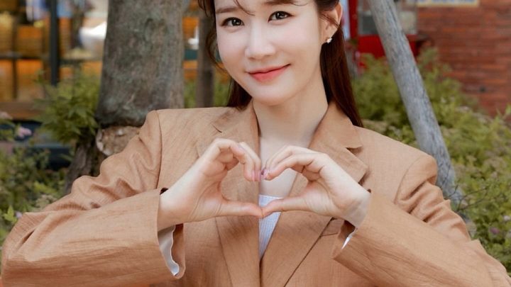 Viral! Aktris Cantik Yoo In-na Ternyata Jadi Pengisi Suara GPS di Korea Selatan