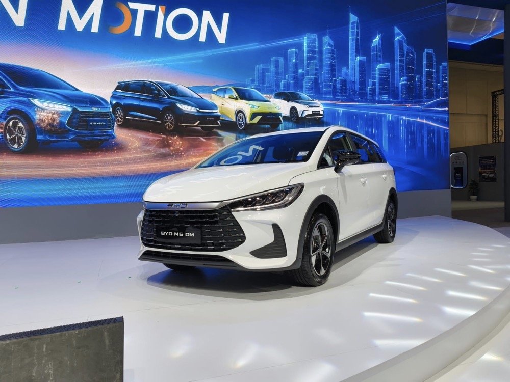 Bedah Teknologi Dual Mode pada BYD M6, Usung Konsep Electric First