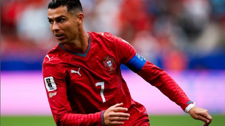 Pesan Menyentuh Cristiano Ronaldo untuk Lionel Messi Usai sang Ayah Meninggal