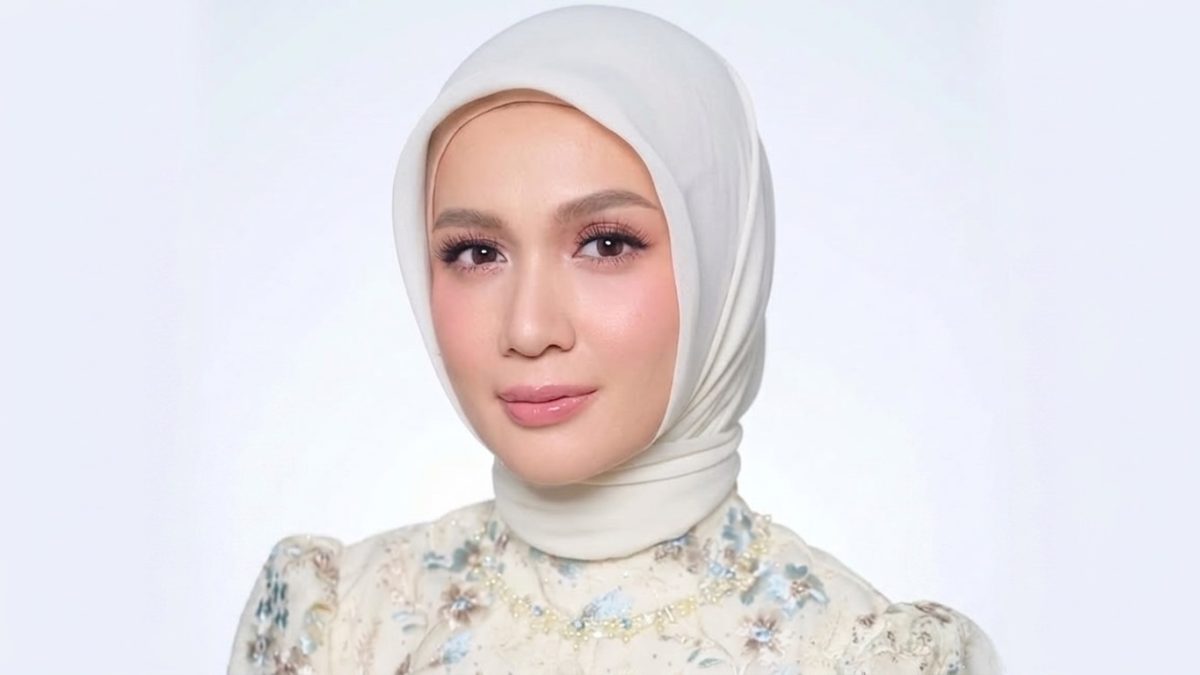 dea_annisa_berhijab-Q8hJ_large