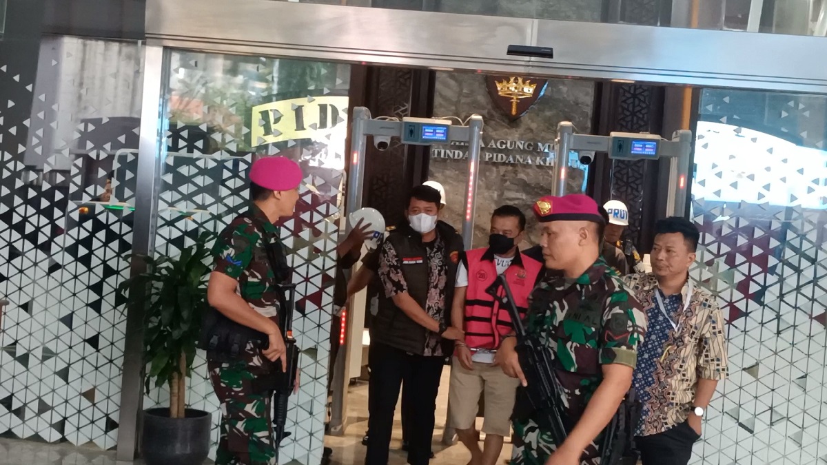 don_ritto_diperiksa_kejagung_sebagai_saks_kasus_tppu-fRGk_large