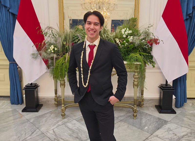 el_rumi_hadiri_upacara_hut_ri_di_istana_bareng_keluarga-ldak_large