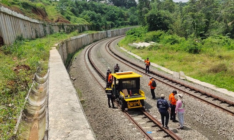 kereta_trans_kalimantan-yNUt_large
