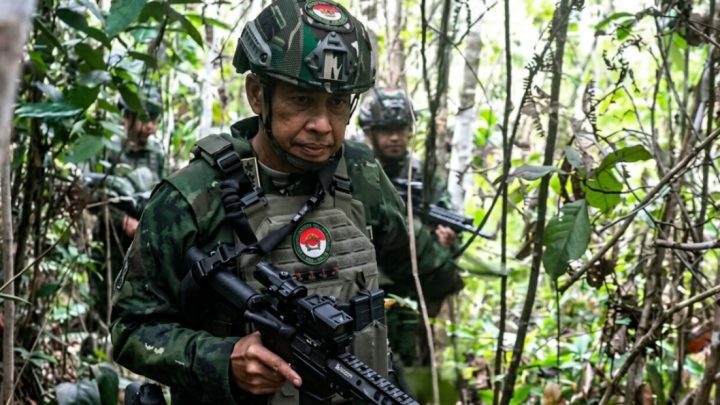 6 Brevet Langka Jenderal Kopassus Lucky Avianto yang Pimpin Upacara HUT RI di Markas KKB