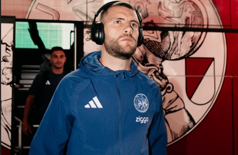 maarten_paes_berpotensi_membawa_ajax_amsterdam_juara_eredivisie_2026_2027_maartenpaes-WVhi_large