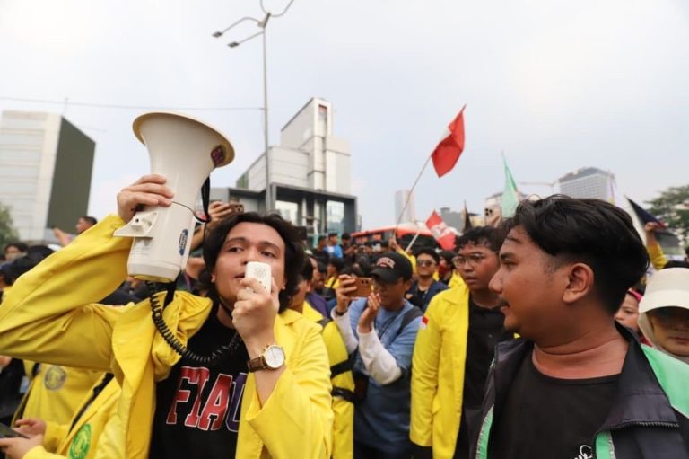 mahasiswa_demo-Kbkq_large