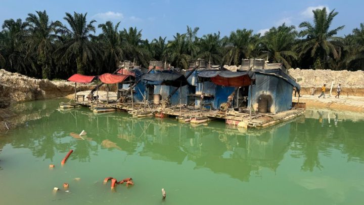 Polda Riau Bongkar Mata Rantai Perdagangan Emas Hasil Tambang Ilegal hingga ke Toko Emas