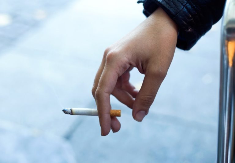 rokok-3A5r_large