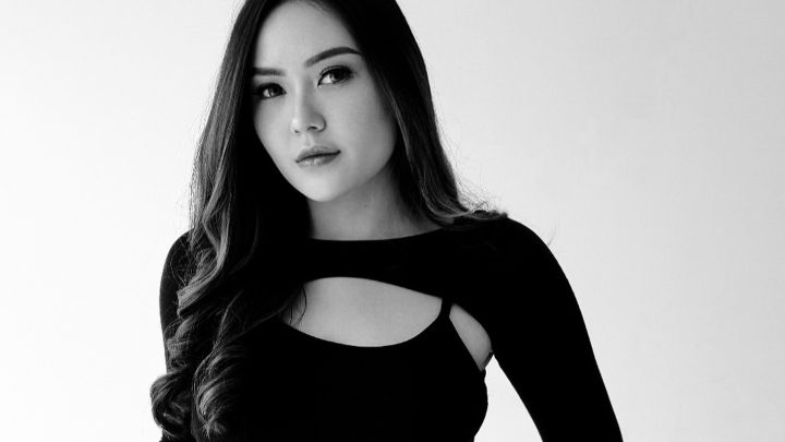 Jalani Mediasi, Sarah Gibson Menangis ‘Dipaksa’ Rujuk dengan Suami