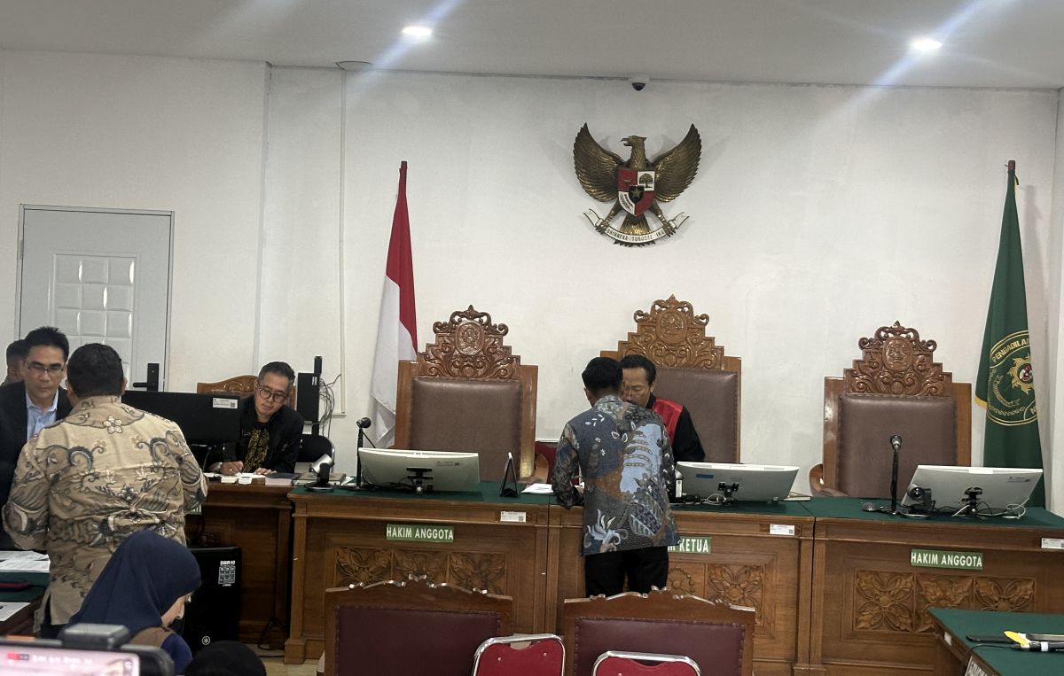 sidang_praperadilan_jilid_iv_roy_suryo_soal_pencekalan_ditunda-EfUX_large