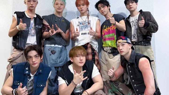 Tempati Posisi No.1, Stray Kids Cetak Rekor di Chart Billboard 200 Lewat Album THIS & THAT