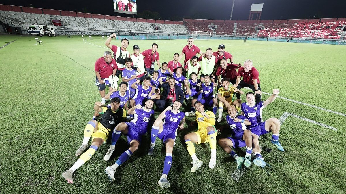 umuh_muchtar_sangat_puas_lihat_skuad_persib_bandung_jelang_musim_2026_2027-iMls_large