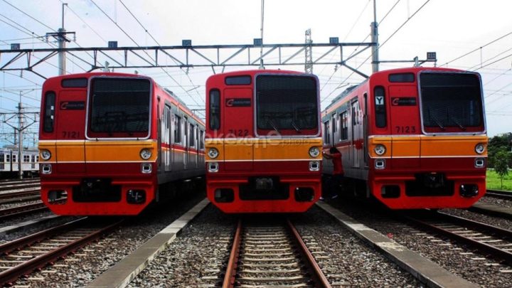 Perjalanan KRL Tanjung Priok Terganggu Akibat Penggerebekan Narkoba di Kampung Bahari