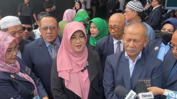 PN Jakarta Timur Tunda Sidang Pembacaan Dakwaan Dokter Tifa 2 Pekan