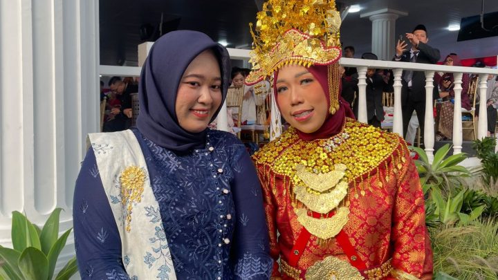 Rela Terbang dari Palembang, Yuniatika Kenakan Baju Adat Hadiri HUT Ke-81 RI di Istana